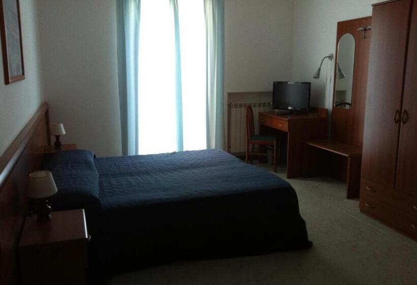 חדר סטנדרט נוף לבריכה, Ulivo