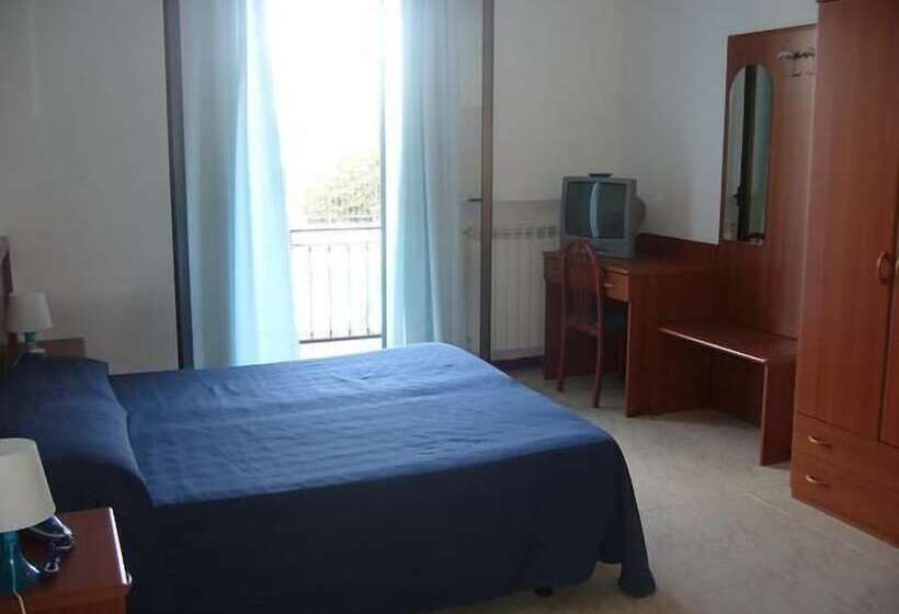 חדר סטנדרט לארבעה, Ulivo