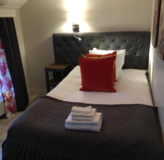 חדר סופריור יחיד, Karstorp Säteri – Hotell Och Konferens