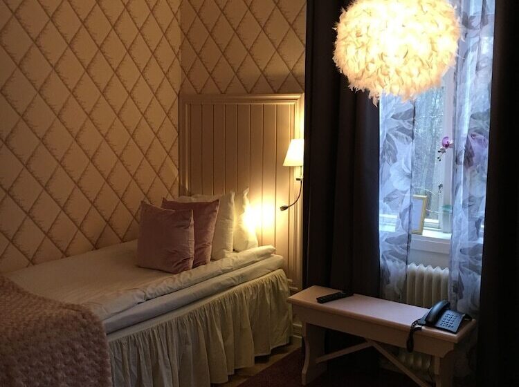 חדר סופריור יחיד, Karstorp Säteri – Hotell Och Konferens
