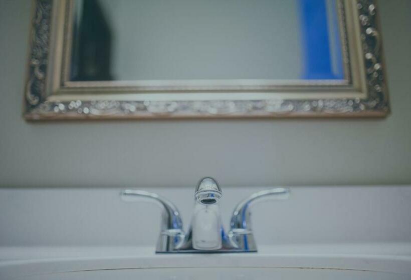 غرفة قياسية, The Hotel Ottumwa