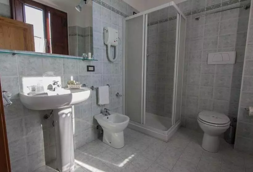 اتاق استاندارد سه نفره, Villa Porta All'arco