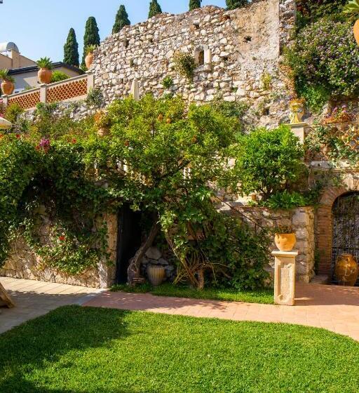 Номер Стандарт Вид на Сад, Villa Taormina