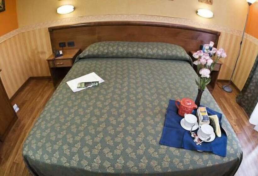 4인용 스탠다드 룸, Albergo Hotel Verdi