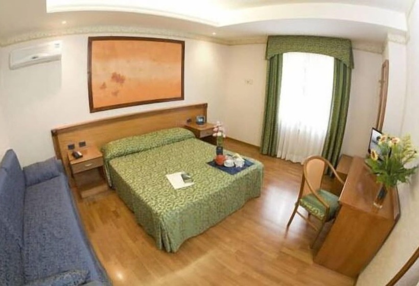 4인용 스탠다드 룸, Albergo Hotel Verdi