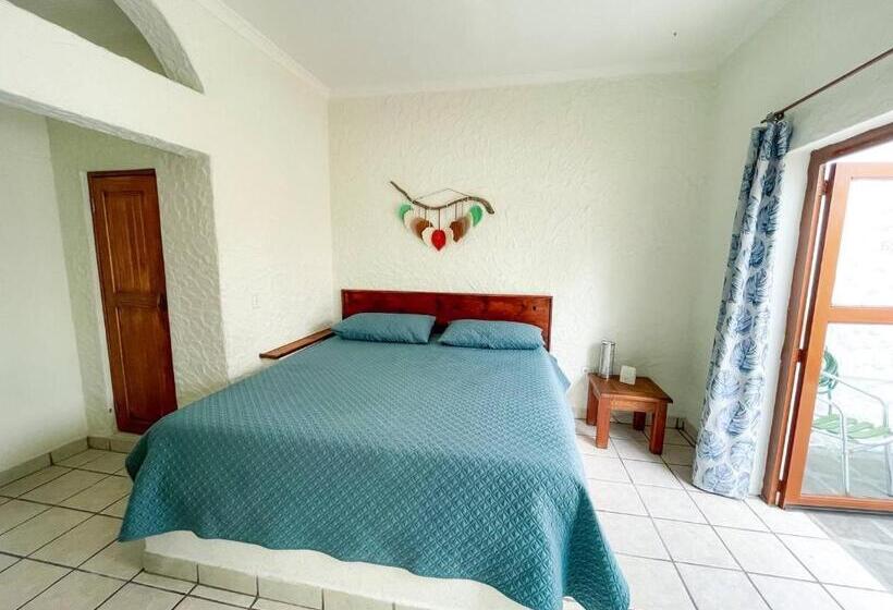 Quarto Estandar Cama King, Allende