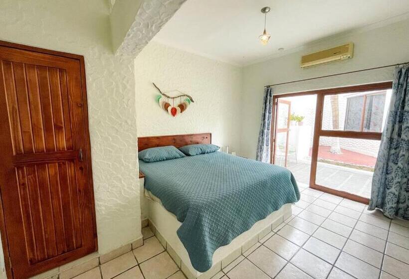 스탠다드 룸 킹사이즈 침대, Allende