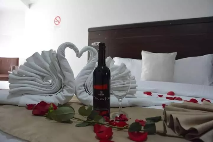 اتاق استاندارد سه نفره, Arabella