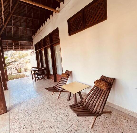 디럭스 룸, Art Hotel Zanzibar