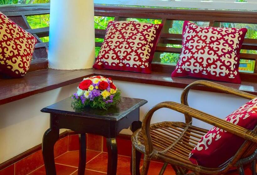 غرفة ديلوكس مزودة بشرفة, Kumarakom Tharavadu   A Heritage Hotel, Kumarakom