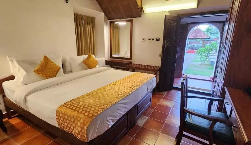 スーペリアールーム, Kumarakom Tharavadu   A Heritage Hotel, Kumarakom