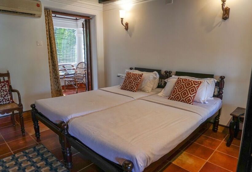 غرفة ديلوكس مزودة بشرفة, Kumarakom Tharavadu   A Heritage Hotel, Kumarakom