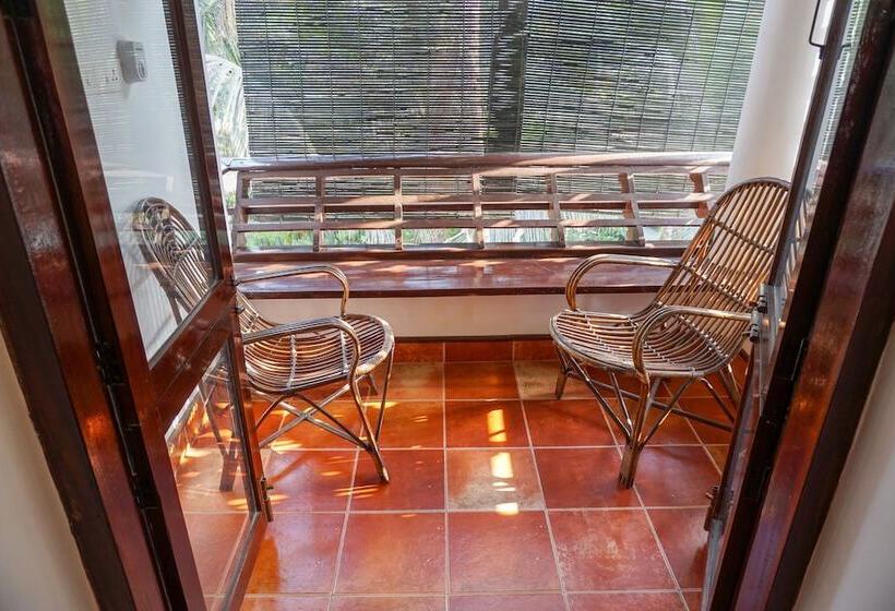 带阳台的豪华间, Kumarakom Tharavadu   A Heritage Hotel, Kumarakom