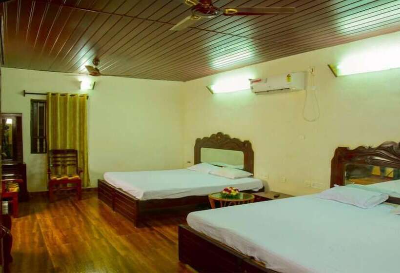 غرفة ديلوكس رباعية, Kumarakom Tharavadu   A Heritage Hotel, Kumarakom