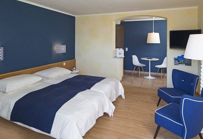 חדר סופריור, La Barca Blu