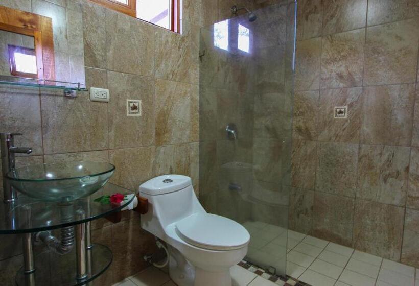 اتاق سوپریور سه تخته, La Rosa De America