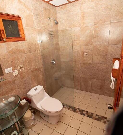 اتاق سوپریور سه تخته, La Rosa De America