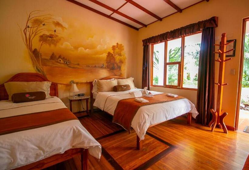 اتاق سوپریور سه تخته, La Rosa De America