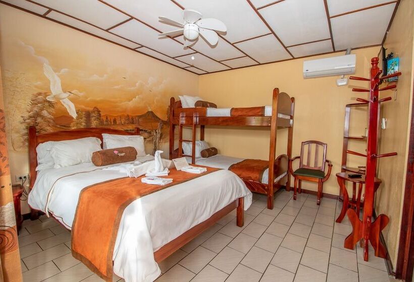 اتاق استاندارد چهار تخته, La Rosa De America