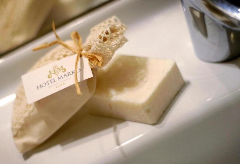 اتاق استاندارد با بالکن, Marko