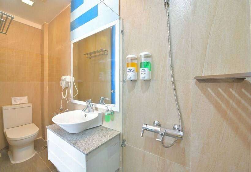 اتاق لوکس, One Azul