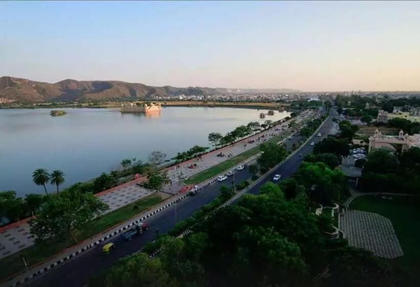 エクゼクティブルーム, Regenta Central Jal Mahal, Jaipur