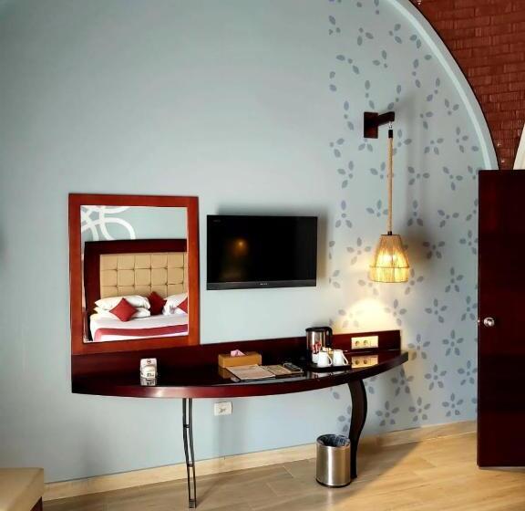 اتاق لوکس با چشم‌انداز دریا, Sentido Akassia Beach