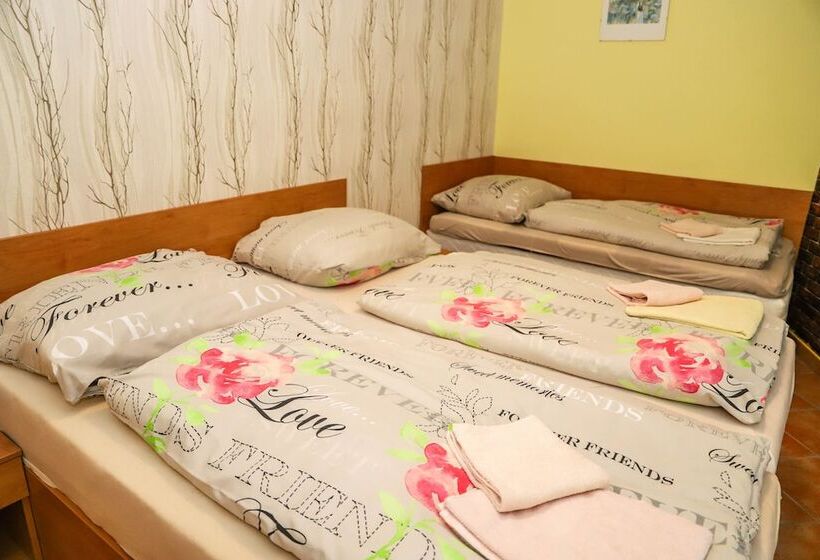 スタンダードトリプルルーム, Zatoka