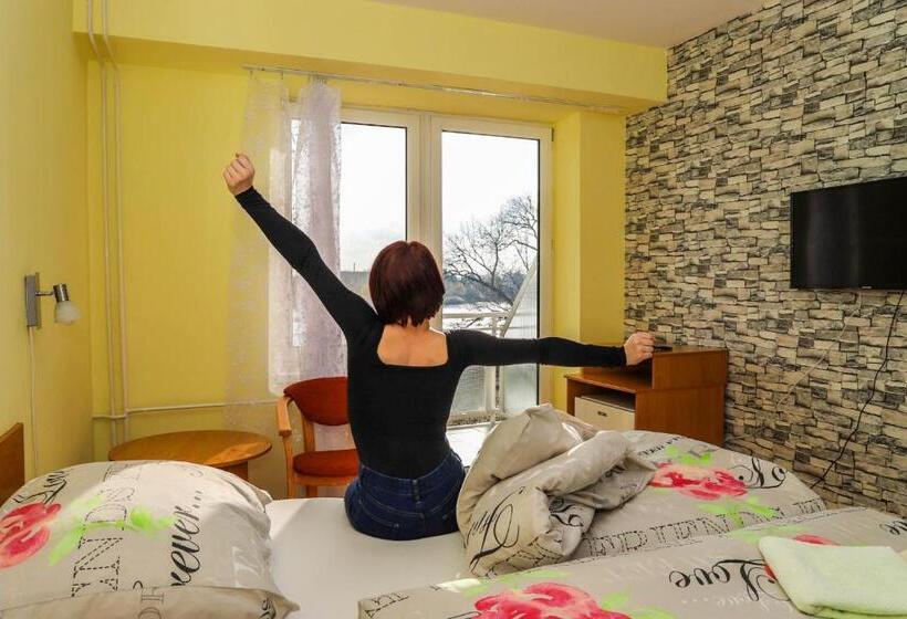 スタンダードルーム, Zatoka