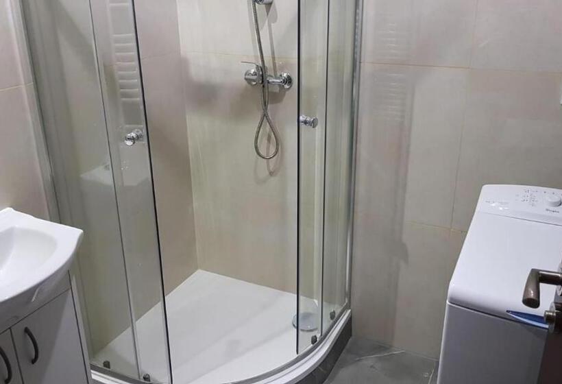 テラス付き１ベッドルームアパートメント, Zatoka