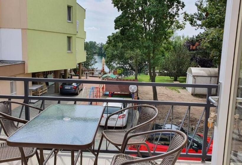 バルコニー付き１ベッドルームアパートメント, Zatoka