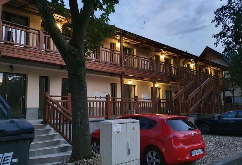 １ベッドルームアパートメント, Zatoka