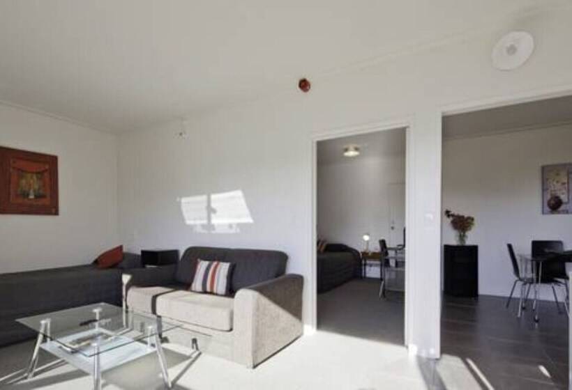 1ベッドルームアパートメント, Lake Point Motel