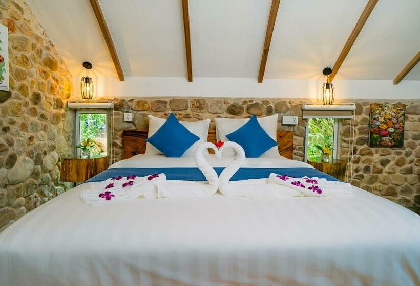 디럭스 룸, Green Valley Veal Pouch