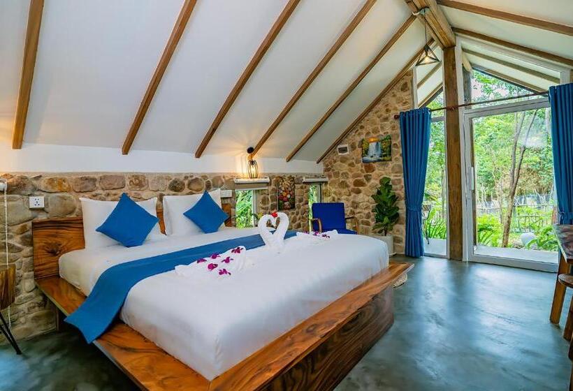 디럭스 룸, Green Valley Veal Pouch