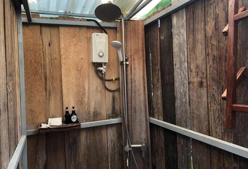 Standard Tent, Green Valley Veal Pouch