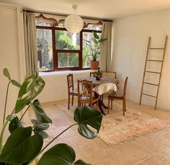 Семейный Номер, Alma Do Paço