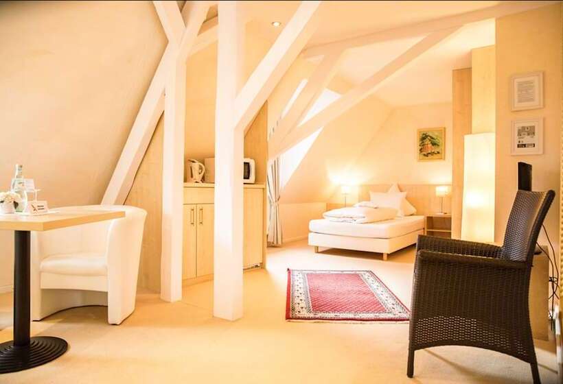 标准单人间, Airhotel Royal