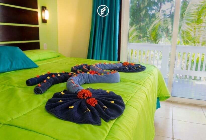 اتاق استاندارد با تخت بزرگ, Fantasy Island Beach Resort And Marina All Inclusive