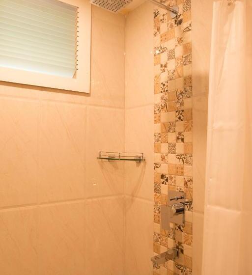 スタンダードトリプルルーム, Buddha