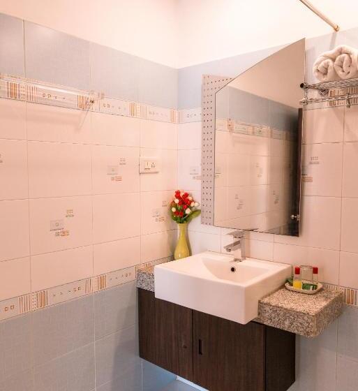 スタンダードトリプルルーム, Buddha