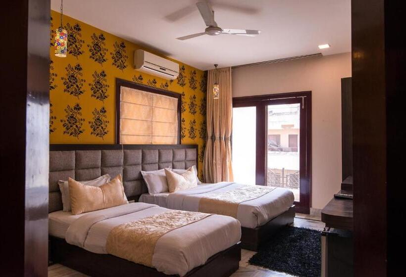 スタンダードトリプルルーム, Buddha