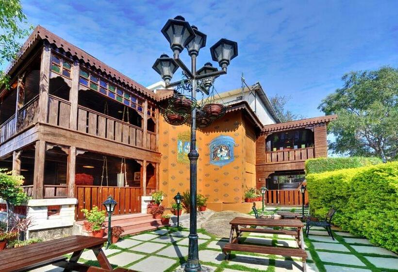 Номер Стандарт с Балконом, Chacha Inn  The Garden Retreat