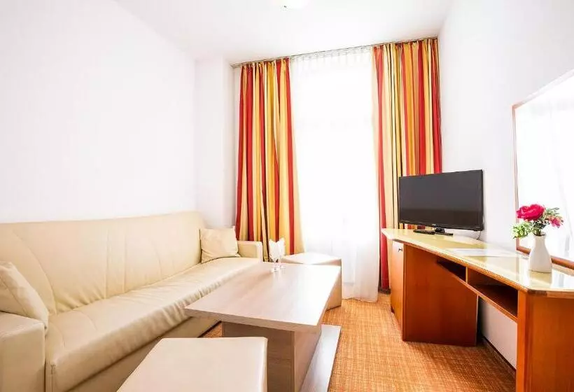 Suite, Dana 2