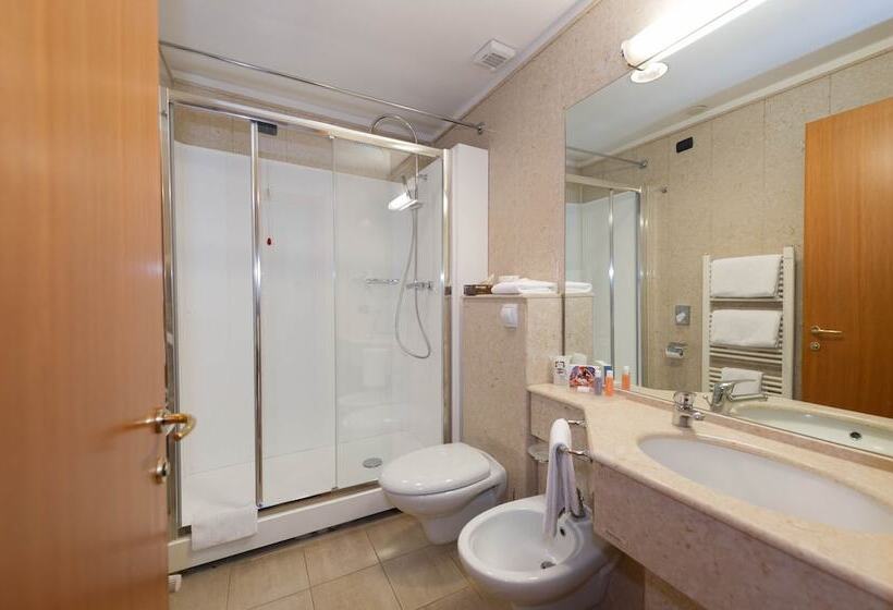 Номер Стандарт, Duomo