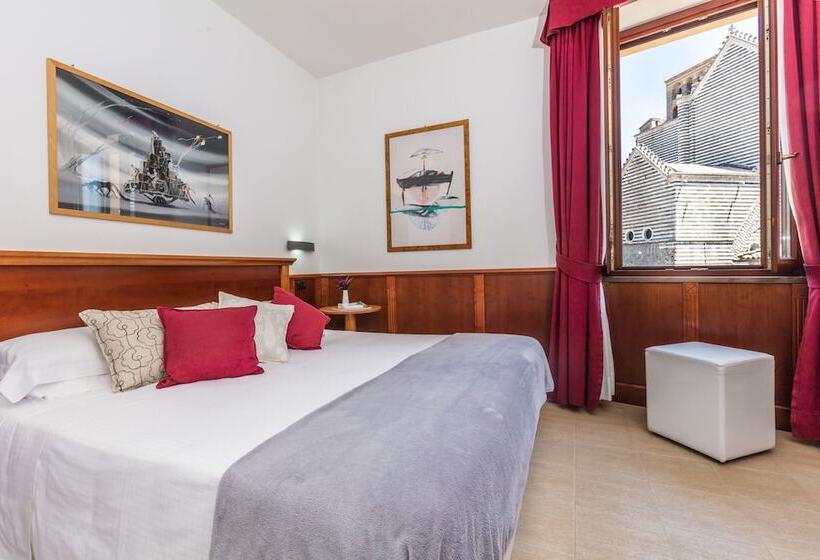 Полулюкс с Видом, Duomo