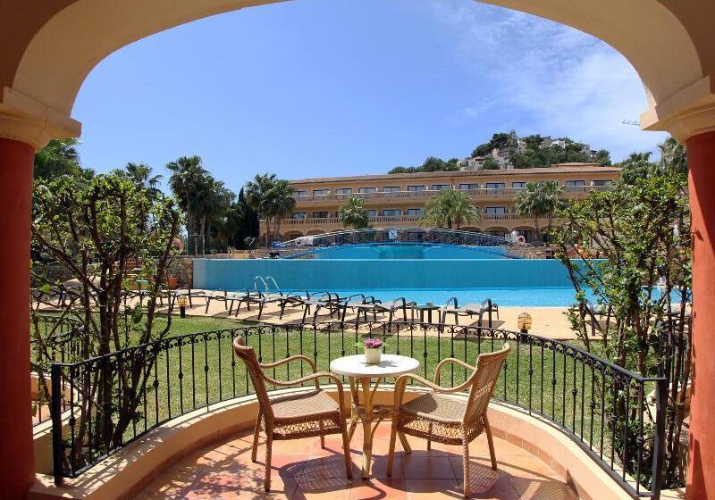 スタンダード４人部屋, Duomo