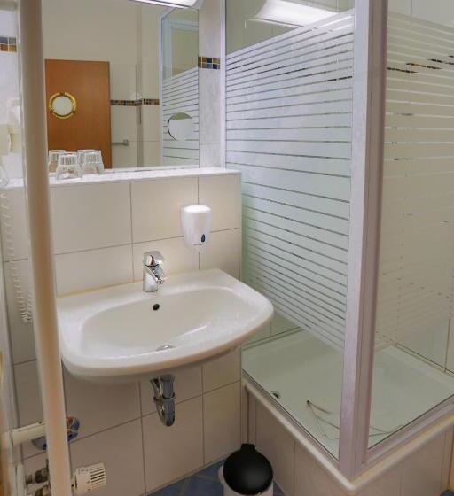 غرفة قياسية, Hiddenseer