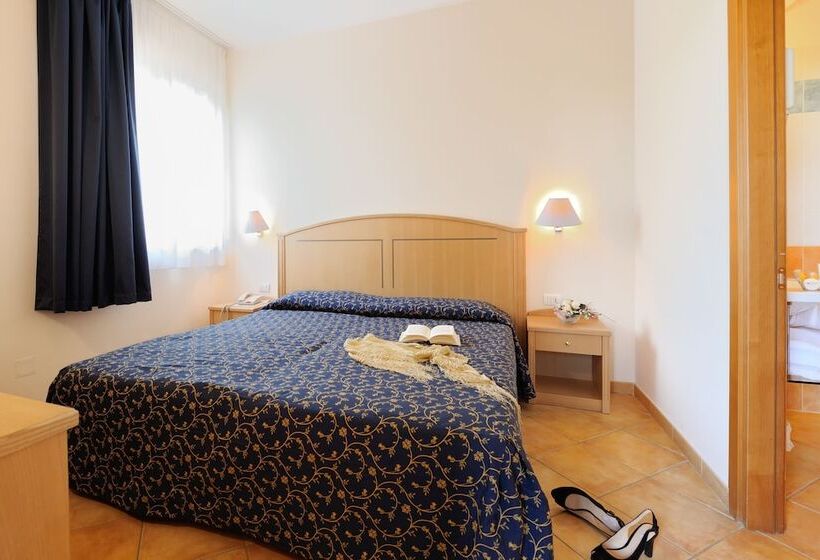 스탠다드 룸, I Melograni