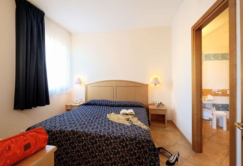 이코노미 룸, I Melograni